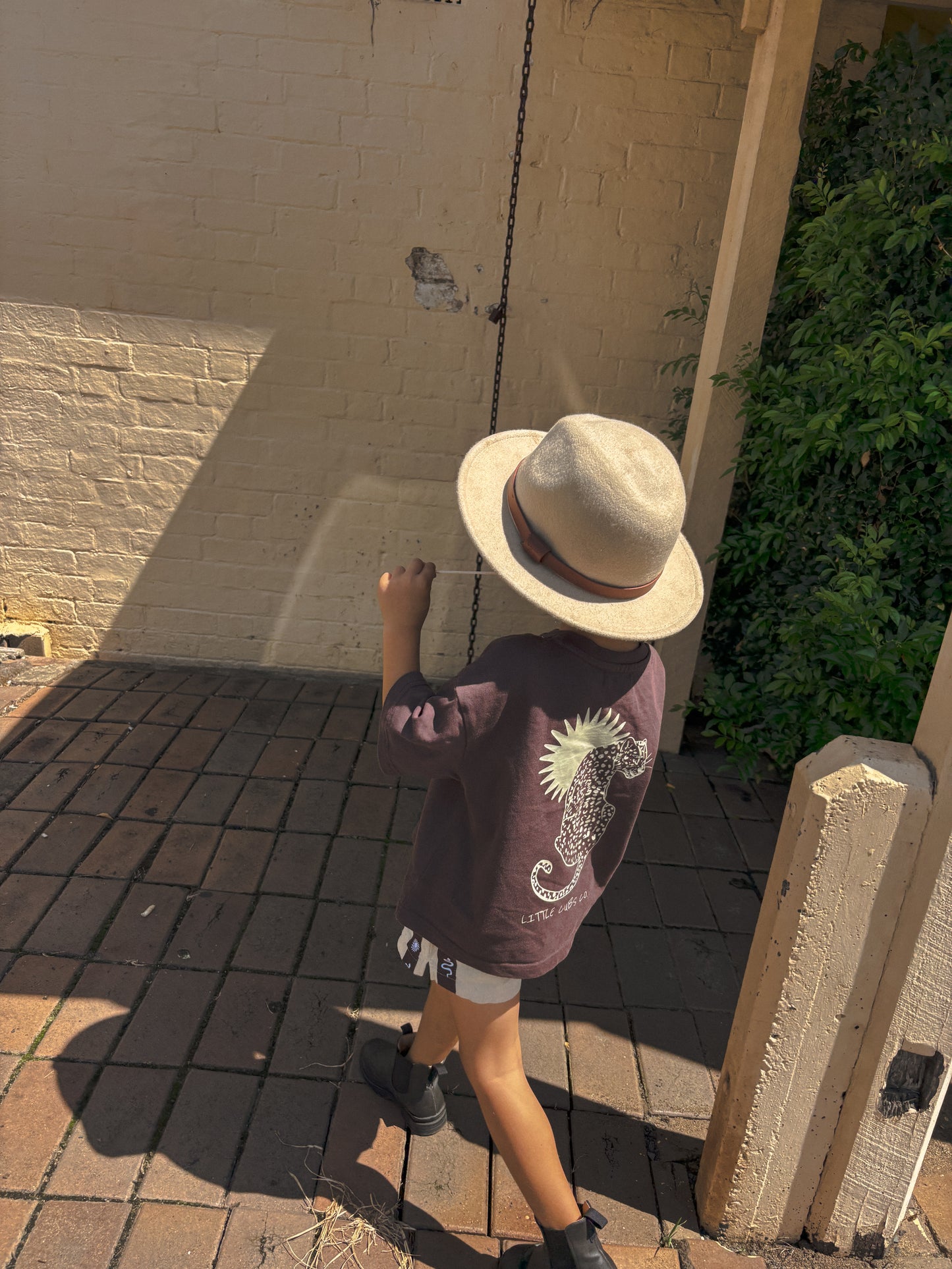 BIG DREAMS LIVE UNDER BIG SKIES | Kids Oversized tee