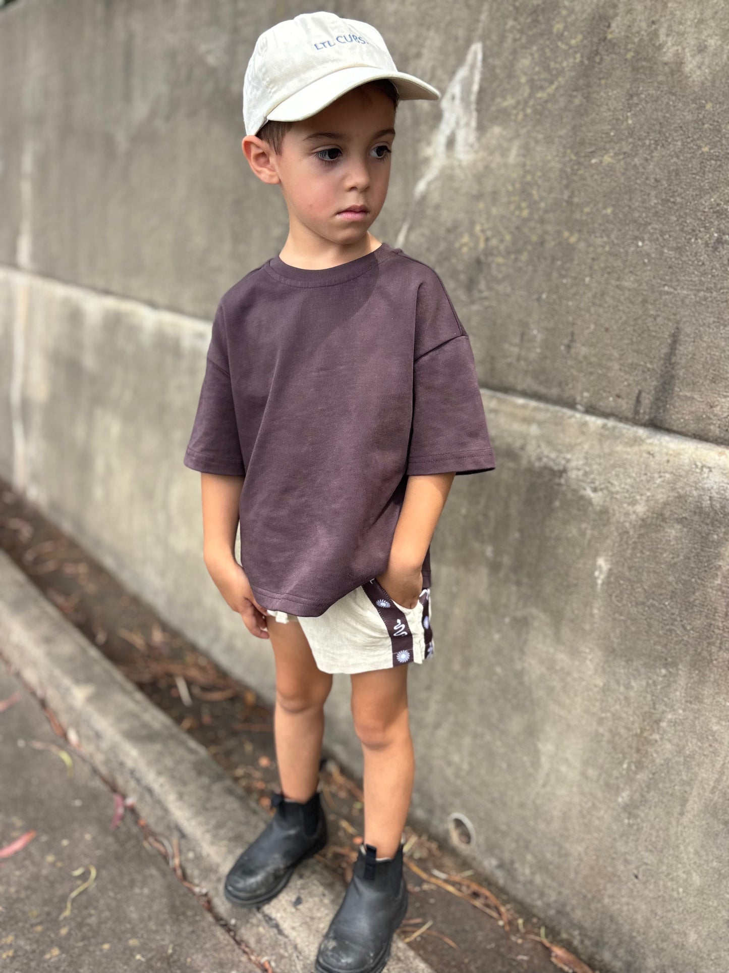 ESSENTIALS KIDS TEE | Chocolate