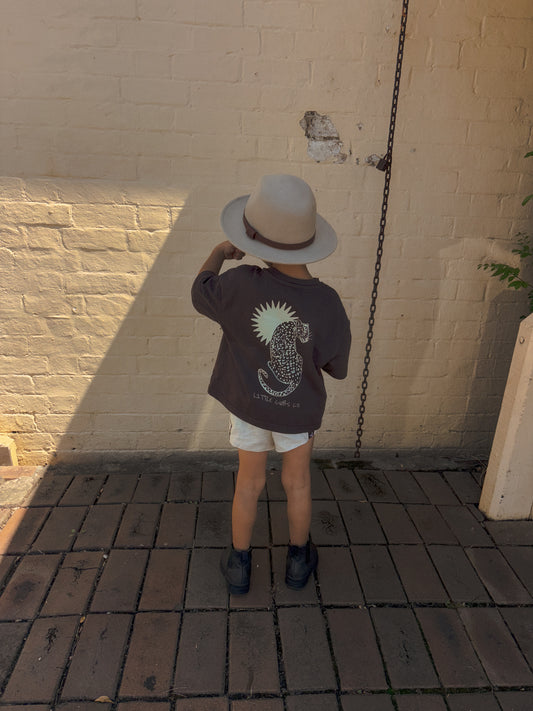 BIG DREAMS LIVE UNDER BIG SKIES | Kids Oversized tee