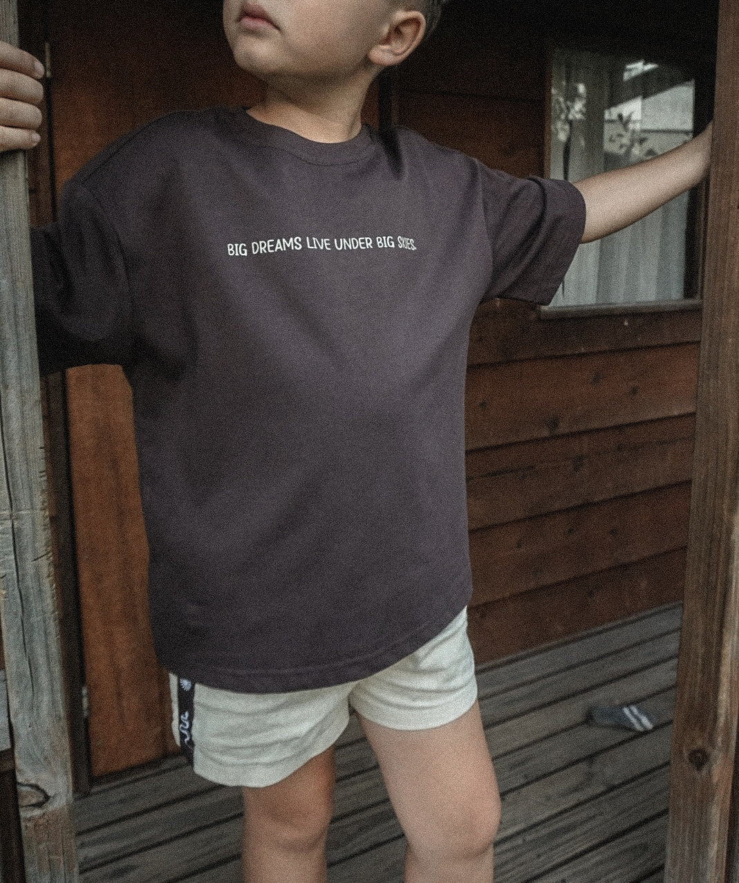 BIG DREAMS LIVE UNDER BIG SKIES | Kids Oversized tee